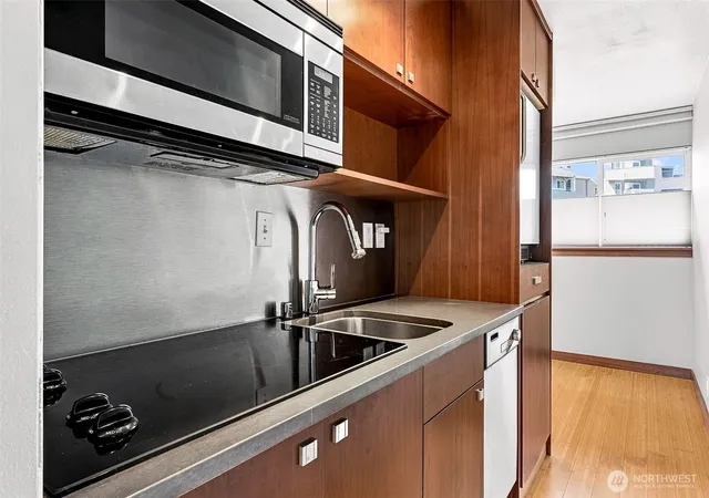 Photo 4 of Condo for sale at 3151 Alki Ave Sw #11, Seattle, WA 98116 | MLS# NWM2575772 | Listing updated on 2026-10-01