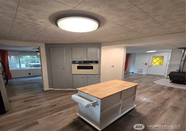 Photo 4 of Manufactured home for sale at 900 29Th St Se #D-9, Auburn, WA 98002 | MLS# NWM2575794 | Listing updated on 2026-09-25