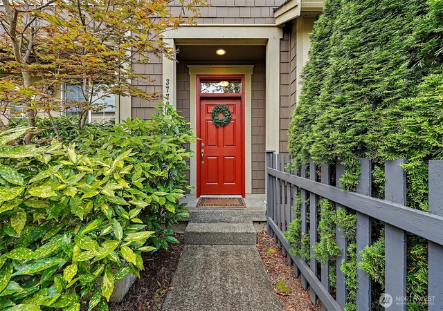 Photo 3 of Townhouse for sale at 37721 Se Fury St, Snoqualmie, WA 98065 | MLS# NWM2575803 | Listing updated on 2026-09-28