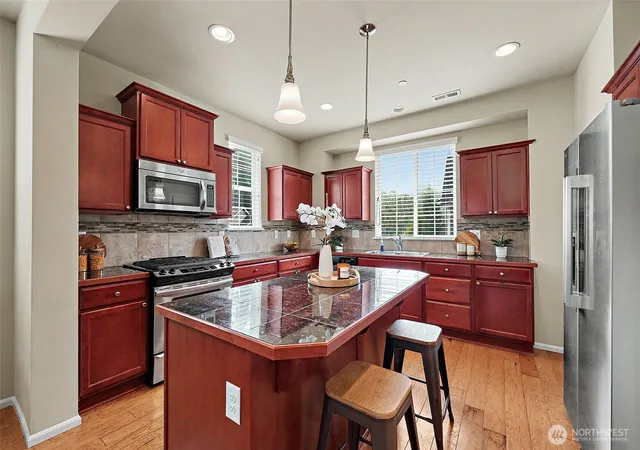 Photo 4 of Townhouse for sale at 37721 SE Fury St, Snoqualmie, WA 98065 | MLS# NWM2575803 | Listing updated on 2026-09-28