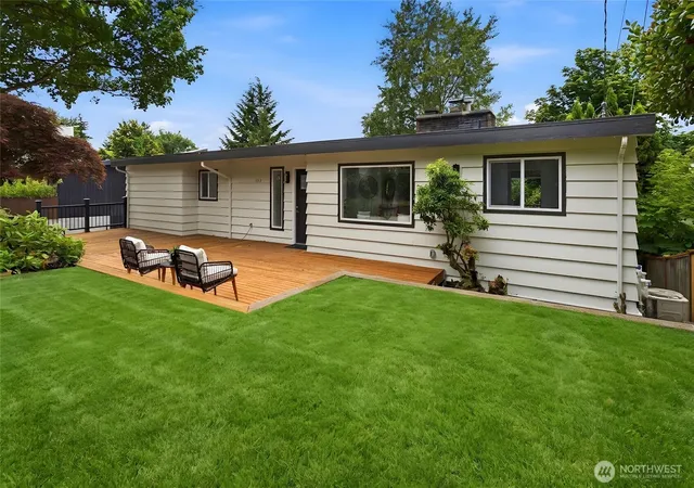Photo 1 of Single family home for sale at 325 105th Avenue Se, Bellevue, WA 98004 | MLS# NWM2575807 | Listing updated on 2026-09-25