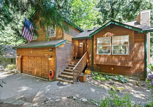 Photo 1 of Single family home for sale at 5 Valley Crest Wy, Bellingham, WA 98229 | MLS# NWM2575809 | Listing updated on 2026-09-25