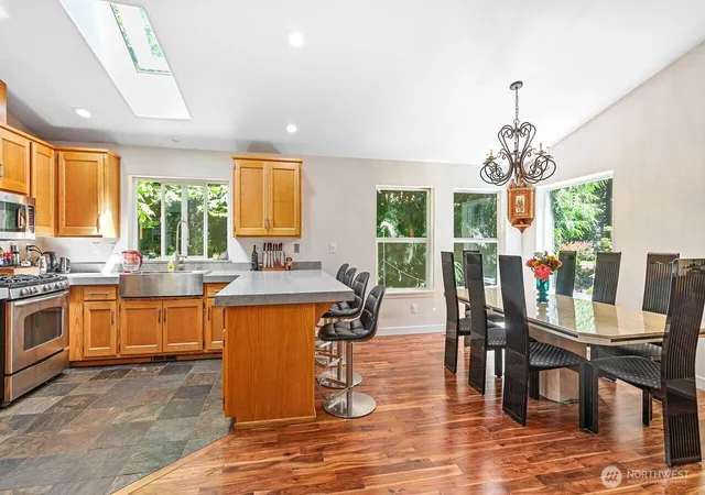 Photo 4 of Single family home for sale at 5 Valley Crest Wy, Bellingham, WA 98229 | MLS# NWM2575809 | Listing updated on 2026-09-25