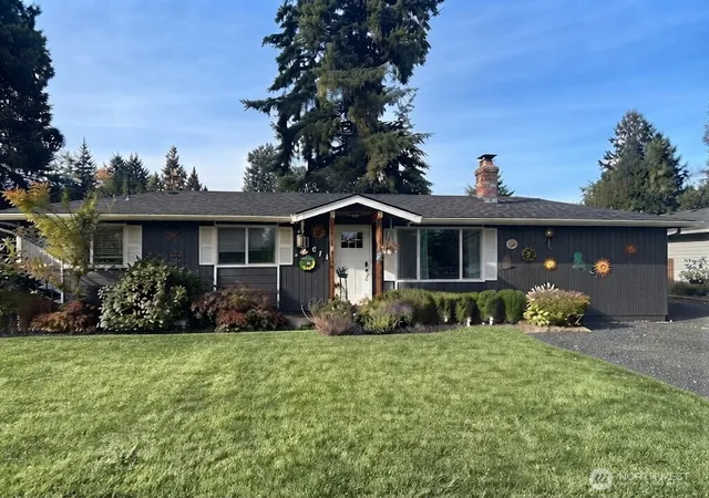 Photo 2 of Single family home for sale at 5911 135th Pl Ne, Marysville, WA 98271 | MLS# NWM2575814 | Listing updated on 2026-09-21