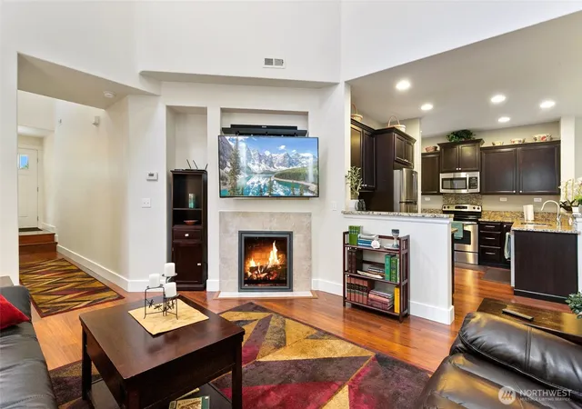 Photo 4 of Sale Pending at 3218 15Th Wy Se, Olympia, WA 98501 | MLS# NWM2575816 | Listing updated on 2026-09-18