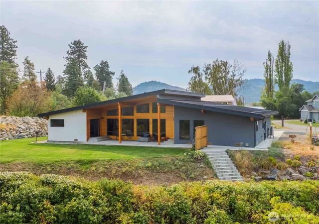 Photo 3 of Single family home for sale at 34 Steelhead Lane, Cashmere, WA 98821 | MLS# NWM2575820 | Listing updated on 2026-09-25