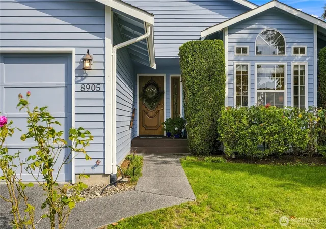 Photo 2 of Sale Pending at 8905 62nd Drive Ne, Marysville, WA 98270 | MLS# NWM2575822 | Listing updated on 2026-09-22