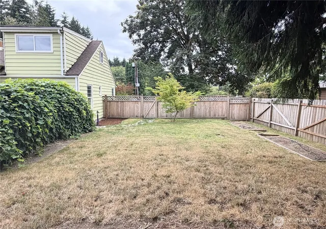 Photo 3 of Single family home for sale at 1410 Middle St SE, Tumwater, WA 98501 | MLS# NWM2575823 | Listing updated on 2026-09-25