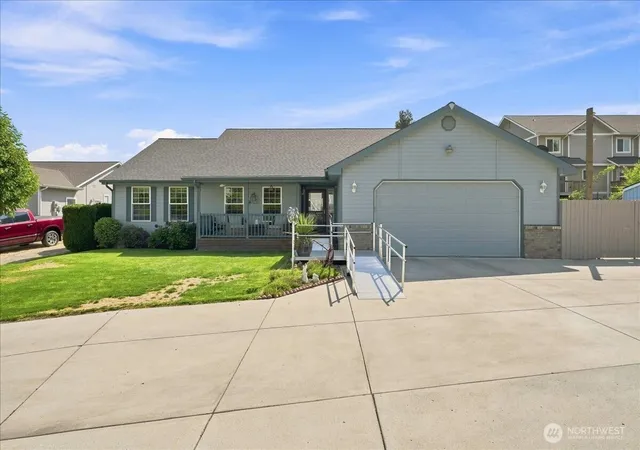 Photo 1 of Sale Pending at 1705 Brandi Ct, Wenatchee, WA 98801 | MLS# NWM2575837 | Listing updated on 2026-09-25