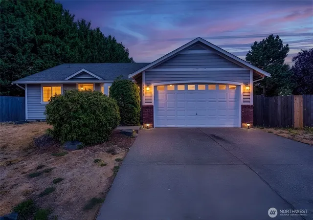 Photo 2 of Single family home for sale at 14717 147th Street E, Orting, WA 98360 | MLS# NWM2575842 | Listing updated on 2026-09-25