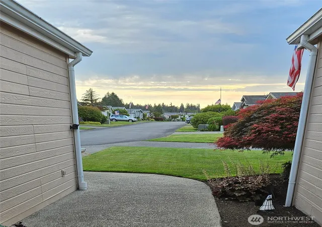 Photo 3 of Sale Pending at 9011 61st Ave Ct E, Puyallup, WA 98371 | MLS# NWM2575862 | Listing updated on 2026-09-21