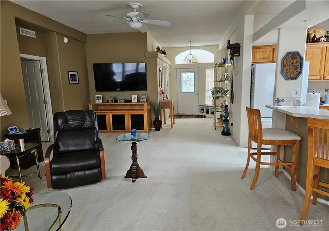 Photo 4 of Sale Pending at 9011 61St Ave Ct E, Puyallup, WA 98371 | MLS# NWM2575862 | Listing updated on 2026-09-21
