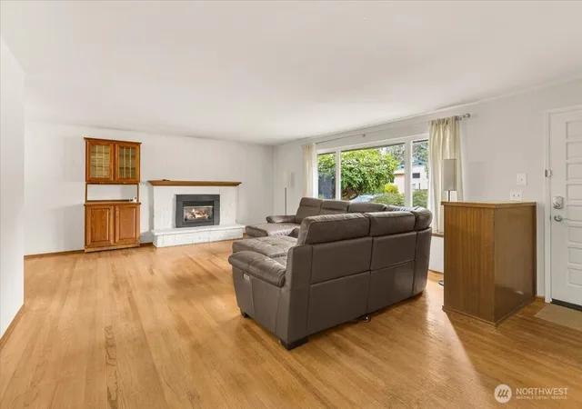 Photo 3 of Single family home for sale at 8602 Maple Ln, Edmonds, WA 98026 | MLS# NWM2575874 | Listing updated on 2026-09-28