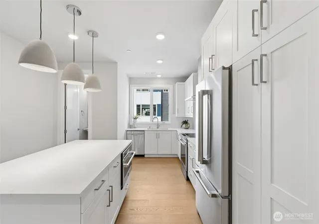 Photo 4 of Townhouse for sale at 12207 137Th Pl Ne #2603, Redmond, WA 98052 | MLS# NWM2575878 | Listing updated on 2026-09-30