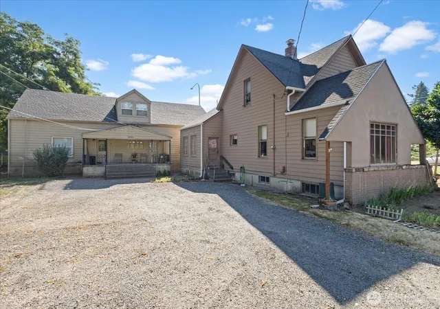 Photo 3 of Multi family home for sale at 4815 Ne Hazel Dell Ave, Vancouver, WA 98663 | MLS# NWM2575909 | Listing updated on 2026-09-25