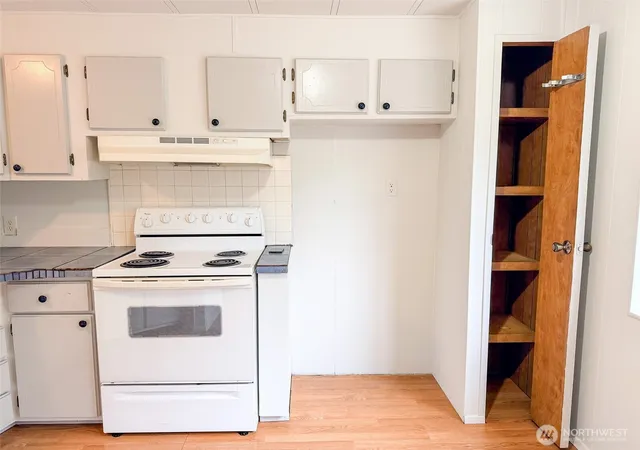 Photo 4 of Manufactured home for sale at 611 Cedar Dr #5, Port Hadlock, WA 98339 | MLS# NWM2575911 | Listing updated on 2026-09-25