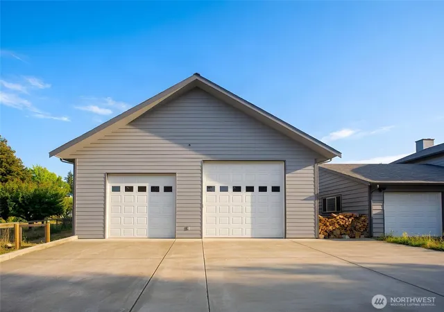Photo 3 of Single family home for sale at 281 Stone Rd, Sequim, WA 98382 | MLS# NWM2575913 | Listing updated on 2026-10-02