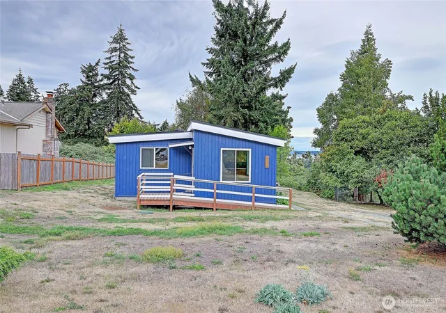 Photo 3 of Single family home for sale at 921 James Way, Camano Island, WA 98282 | MLS# NWM2575926 | Listing updated on 2026-09-29