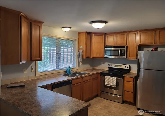 Photo 4 of Condo for sale at 13912 37th Street Ct NW, Gig Harbor, WA 98332 | MLS# NWM2575942 | Listing updated on 2026-09-25