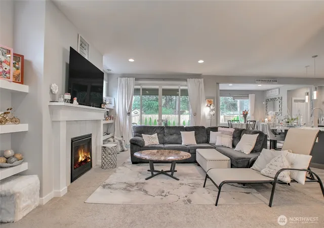 Photo 4 of Sale Pending at 11109 125th Street Ct E, Puyallup, WA 98374 | MLS# NWM2575945 | Listing updated on 2026-09-25