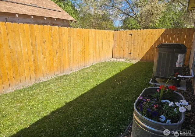 Photo 4 of Sale Pending at 315 Juniper St, Oroville, WA 98844 | MLS# NWM2575954 | Listing updated on 2026-09-29