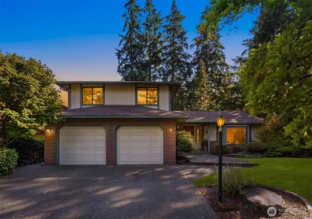 Photo 2 of Single family home for sale at 8216 50th Street Ct W, University Place, WA 98467 | MLS# NWM2575955 | Listing updated on 2026-09-25