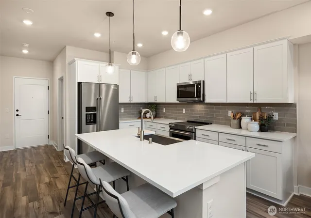 Photo 4 of Condo for sale at 6949 Ne 184Th Ln #306, Kenmore, WA 98028 | MLS# NWM2575959 | Listing updated on 2026-10-02