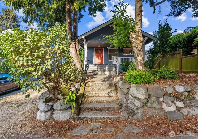 Photo 3 of Single family home for sale at 6533 5th Avenue Nw, Seattle, WA 98117 | MLS# NWM2575962 | Listing updated on 2026-09-24