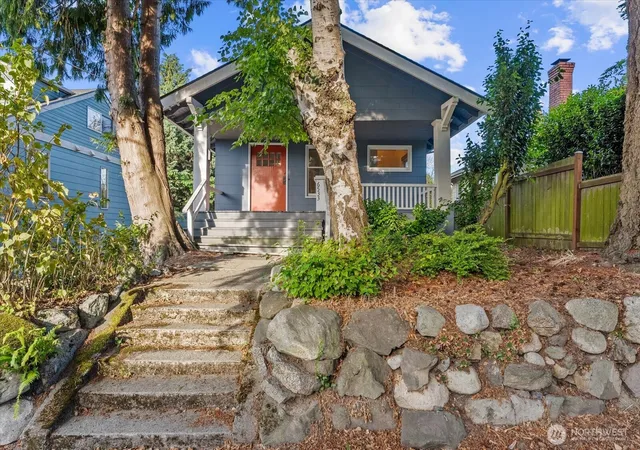 Photo 3 of Single family home for sale at 6533 5th Avenue NW, Seattle, WA 98117 | MLS# NWM2575962 | Listing updated on 2026-09-24