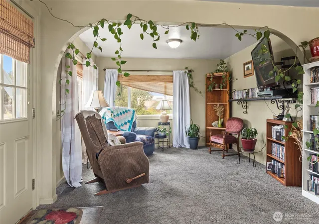 Photo 3 of Single family home for sale at 409 E Alder Ave, Ritzville, WA 99169 | MLS# NWM2575968 | Listing updated on 2026-09-25