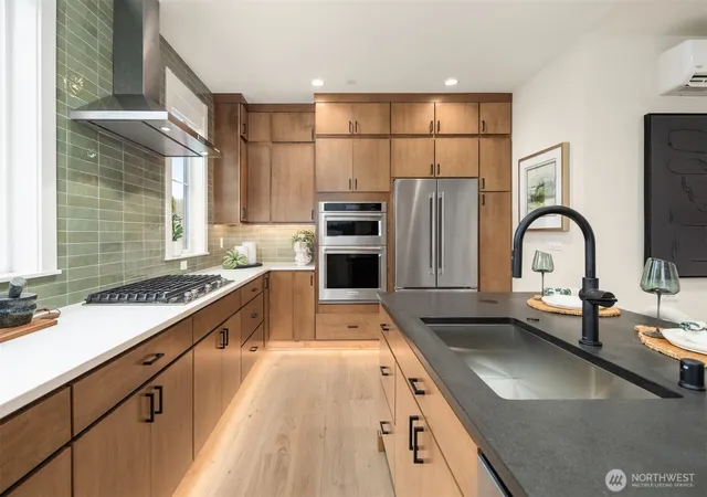 Photo 4 of Townhouse for sale at 13371 Ne 175Th Pl #30, Woodinville, WA 98072 | MLS# NWM2575972 | Listing updated on 2026-09-30