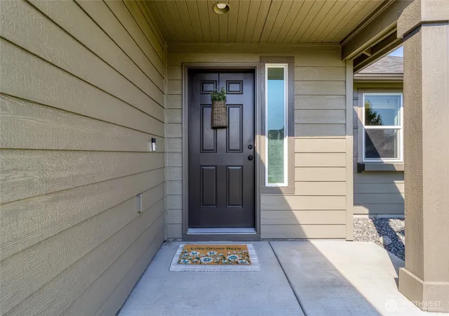 Photo 2 of Sale Pending at 364 Sw Homestead Ave, College Place, WA 99324 | MLS# NWM2575977 | Listing updated on 2026-09-21