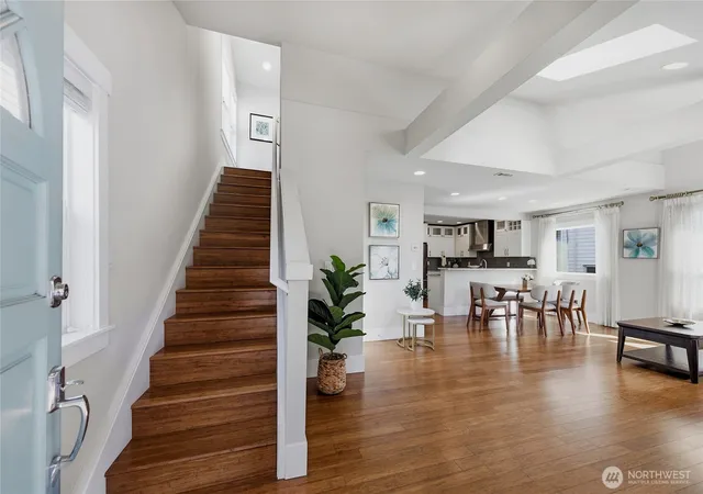 Photo 3 of Single family home for sale at 7526 Roosevelt Wy Ne, Seattle, WA 98115 | MLS# NWM2576006 | Listing updated on 2026-10-01