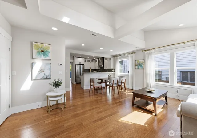Photo 4 of Single family home for sale at 7526 Roosevelt Wy Ne, Seattle, WA 98115 | MLS# NWM2576006 | Listing updated on 2026-10-01