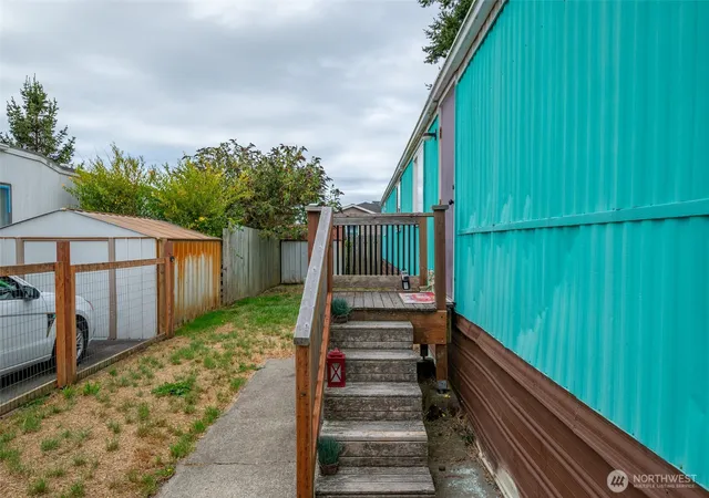 Photo 2 of Manufactured home for sale at 700 Nw Crosby Ave #164, Oak Harbor, WA 98277 | MLS# NWM2576007 | Listing updated on 2026-09-28