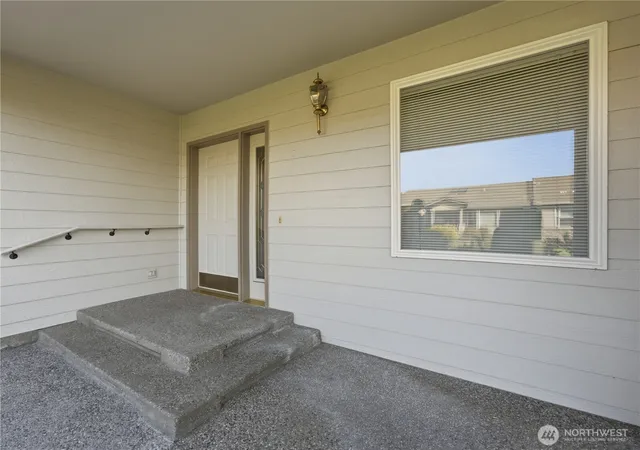 Photo 3 of Condo for sale at 1380 Eastmont Ave #502, East Wenatchee, WA 98802 | MLS# NWM2576008 | Listing updated on 2026-09-25