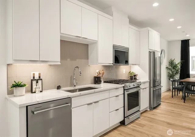 Photo 2 of Townhouse for sale at 13365 Ne 175th Pl #31, Woodinville, WA 98072 | MLS# NWM2576013 | Listing updated on 2026-09-30