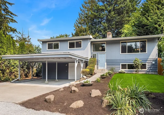 Photo 1 of Sale Pending at 12324 11th Avenue Ne, Seattle, WA 98125 | MLS# NWM2576025 | Listing updated on 2026-09-17