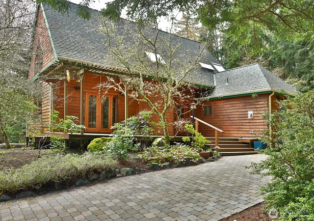 Photo 3 of Single family home for sale at 2699 Salal Ln, Langley, WA 98260 | MLS# NWM2576037 | Listing updated on 2026-09-25