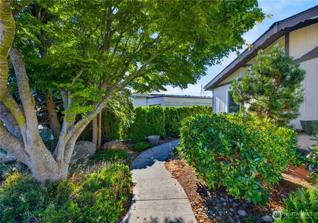 Photo 3 of Sale Pending at 2204 Bane Pl, Anacortes, WA 98221 | MLS# NWM2576054 | Listing updated on 2026-09-29