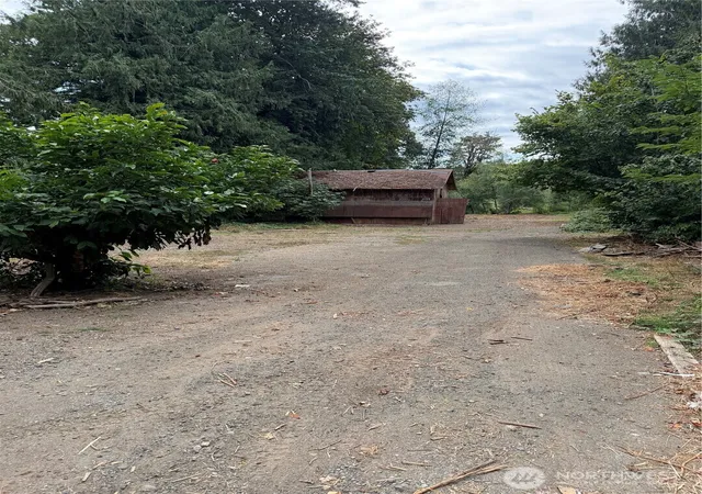 Photo 3 of Sale Pending at 1011 Ne Old Belfair Hwy, Belfair, WA 98528 | MLS# NWM2576057 | Listing updated on 2026-09-24