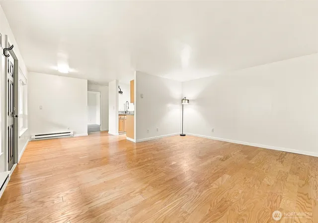Photo 4 of Condo for sale at 612 Prospect St #1, Seattle, WA 98109 | MLS# NWM2576066 | Listing updated on 2026-10-01