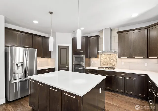 Photo 3 of Single family home for sale at 15516 8th Avenue W, Lynnwood, WA 98087 | MLS# NWM2576079 | Listing updated on 2026-09-28