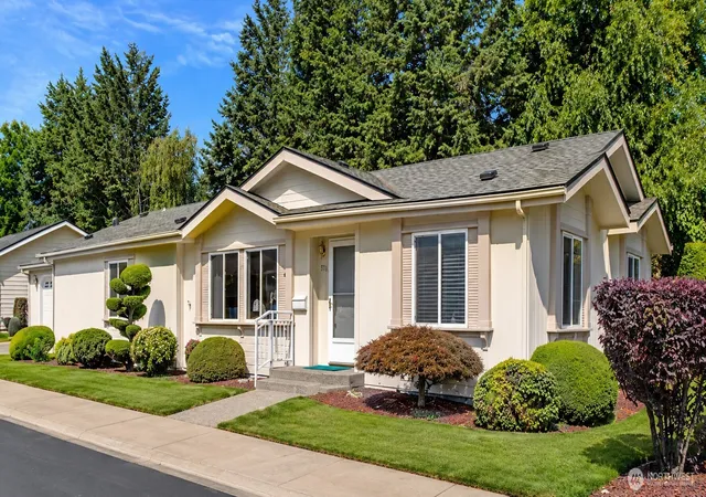 Photo 1 of Manufactured home for sale at 520 Sunday Dr, East Wenatchee, WA 98802 | MLS# NWM2576086 | Listing updated on 2026-09-25