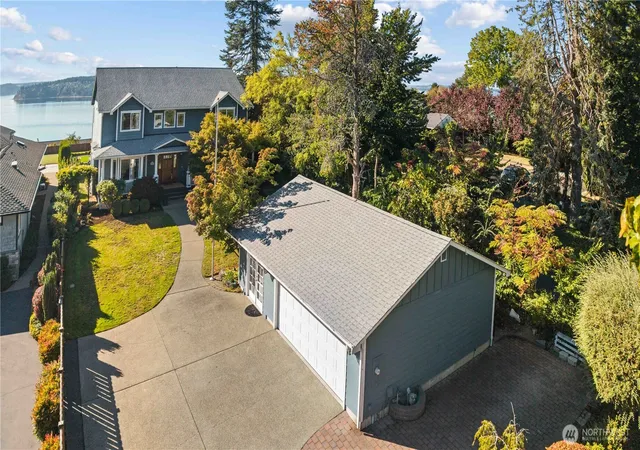 Photo 3 of Single family home for sale at 3616 Tahoma Pl W, University Place, WA 98466 | MLS# NWM2576100 | Listing updated on 2026-09-24