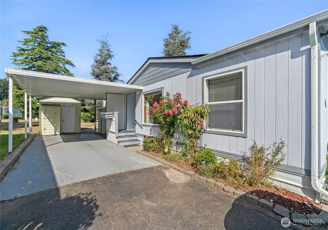 Manufactured home for sale at 1019 Stanford Dr #26, Cosmopolis, WA 98537 | MLS# NWM2576102