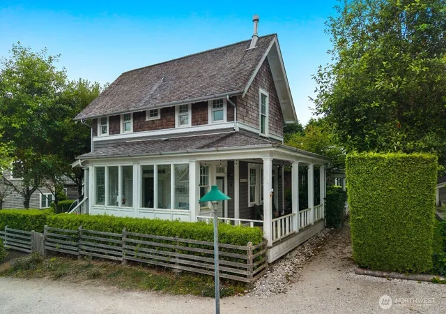 Photo 1 of Single family home for sale at 4 Lupine Ln, Pacific Beach, WA 98571 | MLS# NWM2576103 | Listing updated on 2026-09-25