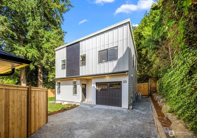 Photo 2 of Single family home for sale at 212 N 115th Street, Seattle, WA 98133 | MLS# NWM2576112 | Listing updated on 2026-10-01