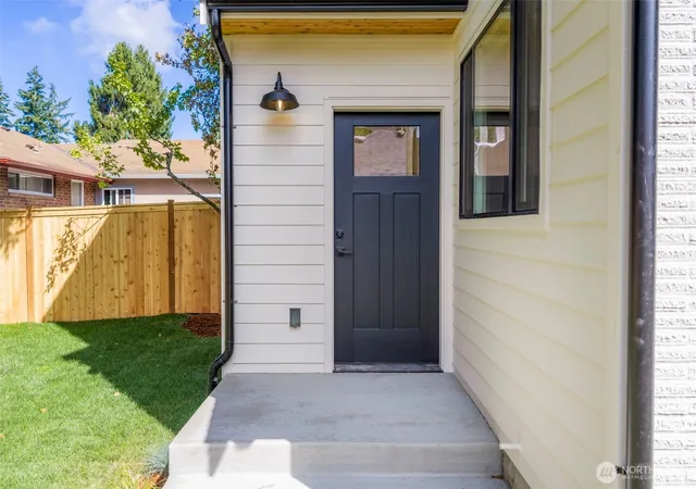 Photo 3 of Single family home for sale at 212 N 115th Street, Seattle, WA 98133 | MLS# NWM2576112 | Listing updated on 2026-10-01