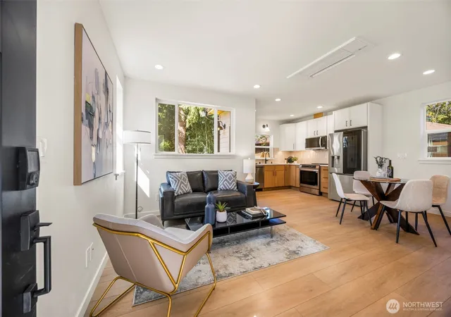 Photo 3 of Single family home for sale at 212 N 115th Street, Seattle, WA 98133 | MLS# NWM2576112 | Listing updated on 2026-10-01